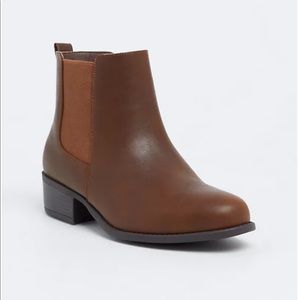 TORRID BROWN FAUX LEATHER CHELSEA BOOTIE